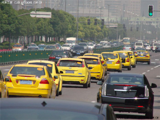 Illustration for article titled Chinese Fan-Boys Tart Up Random Cars To Show Bumblebee Love